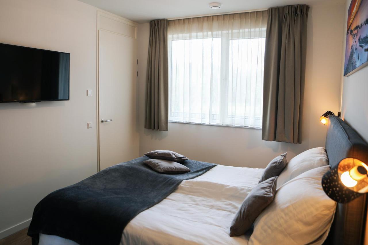 Luxe 4 Persoons Appartement In Residence Marina Kamperland 2C Bagian luar foto